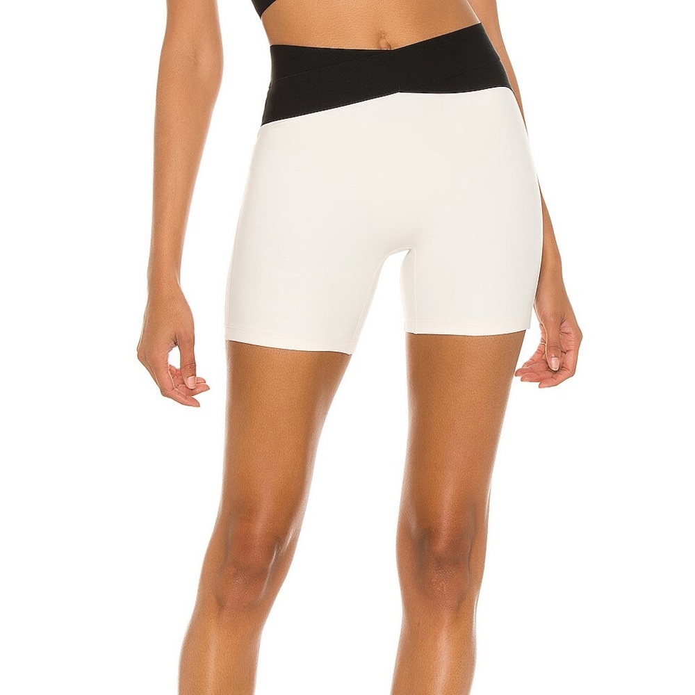 LE ORE Corso Crossover Biker Short in Canvas & Black
Le ORE large